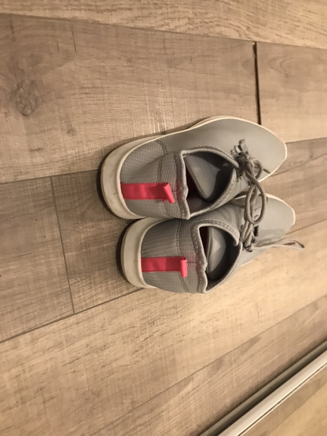 Women Size 7 Gray color shoes for free - photo 4