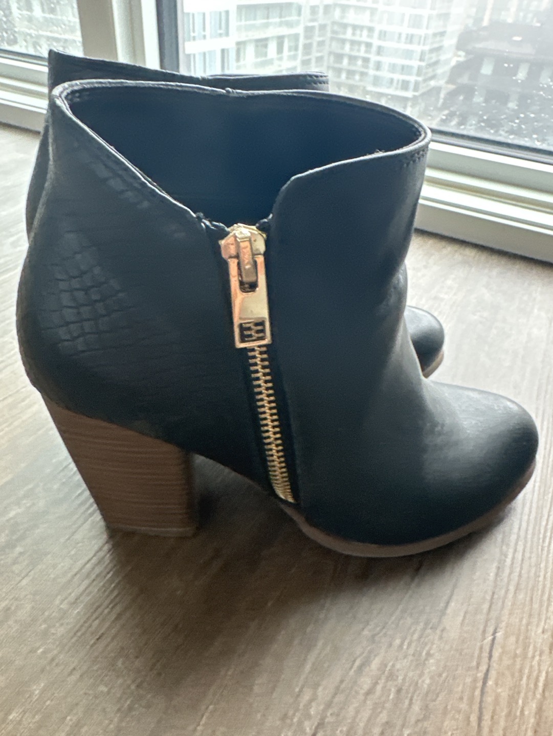 New call it spring Boots - size 7 - photo 4