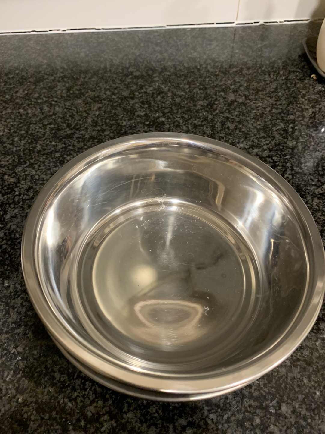 Dog Food/Water Bowls image indicator(2)