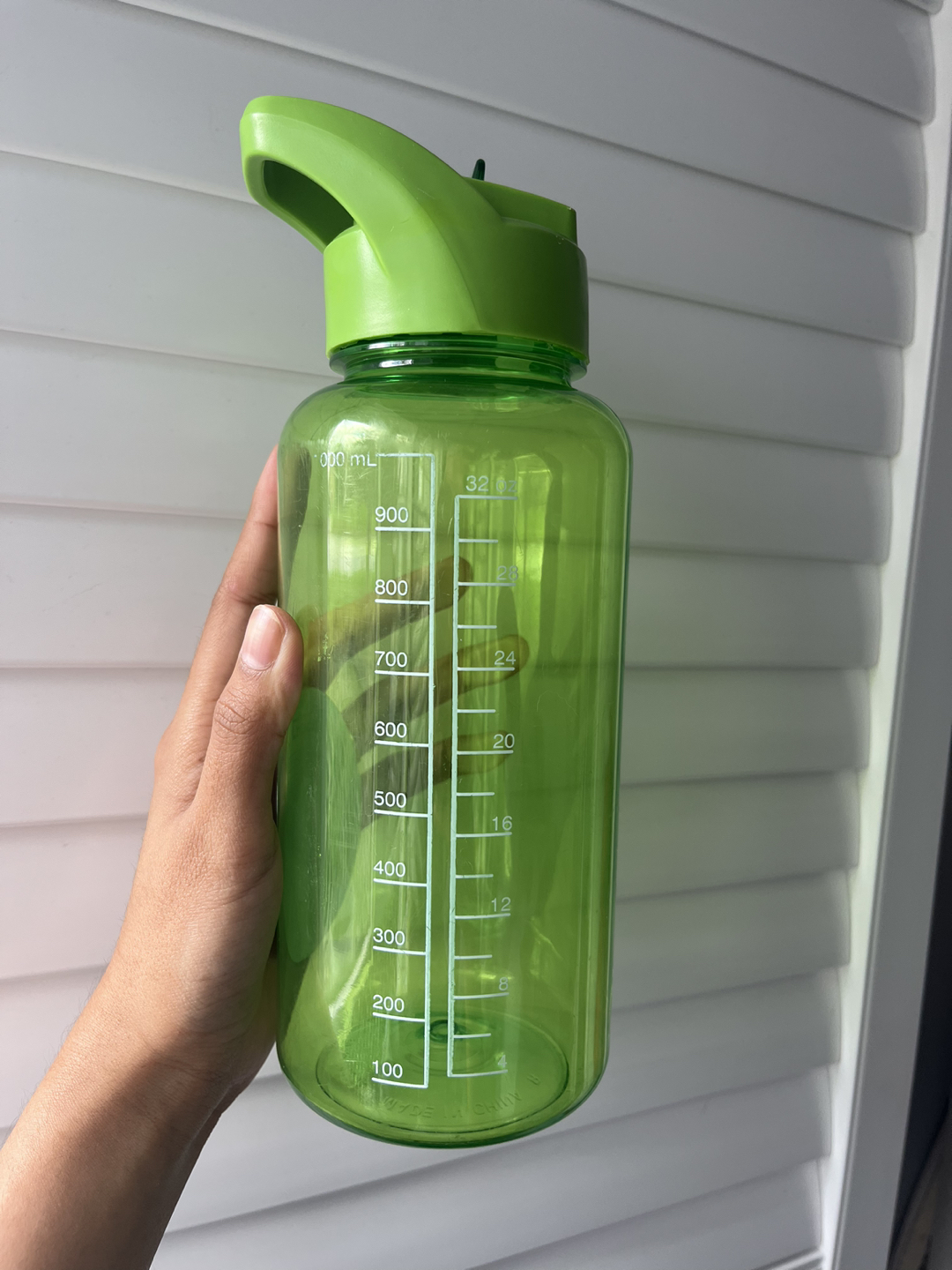 Green Water Bottle 1.1L/39oz