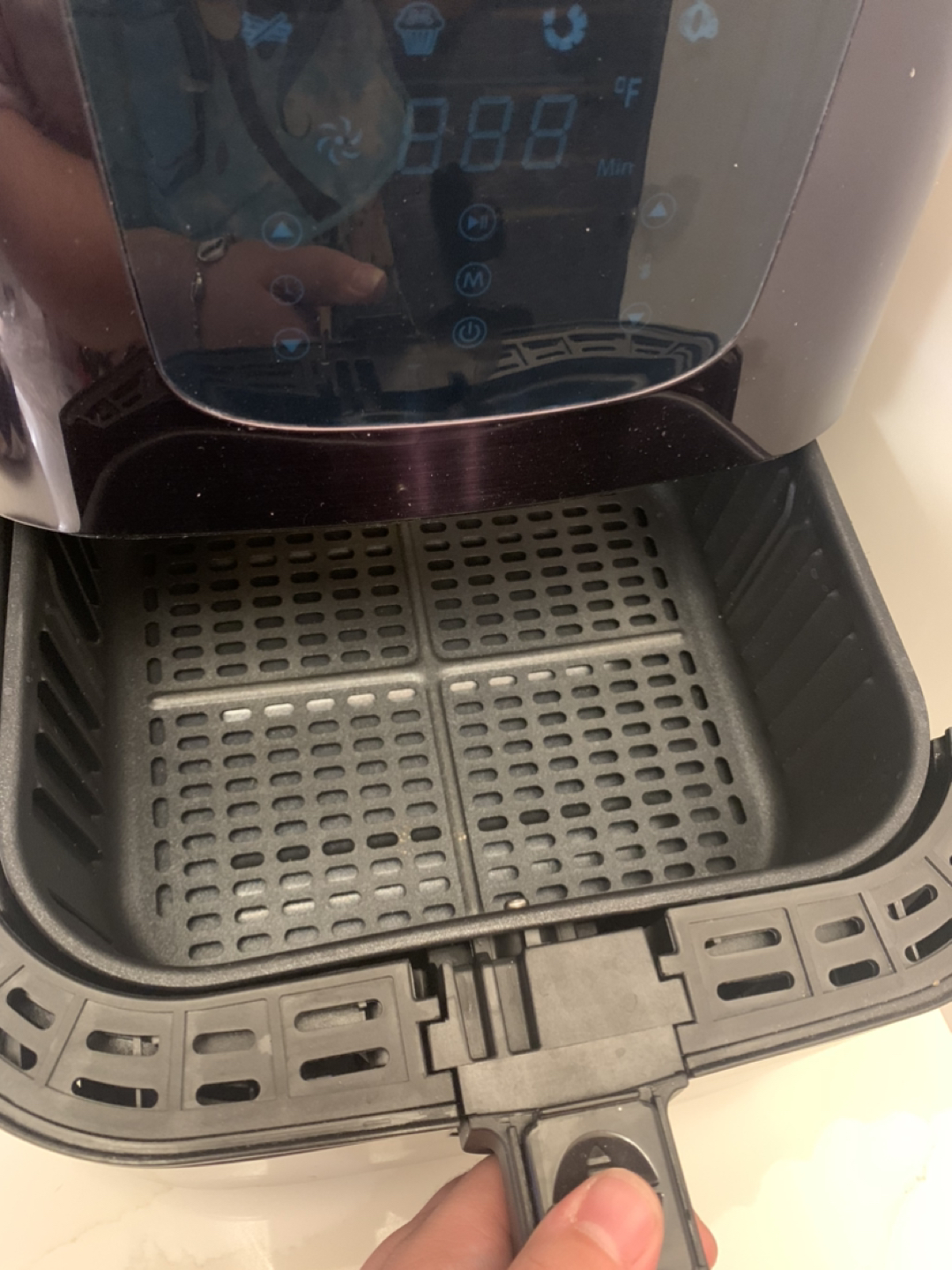 Living Basics Air Fryer - Used LIKE NEW image indicator(3)