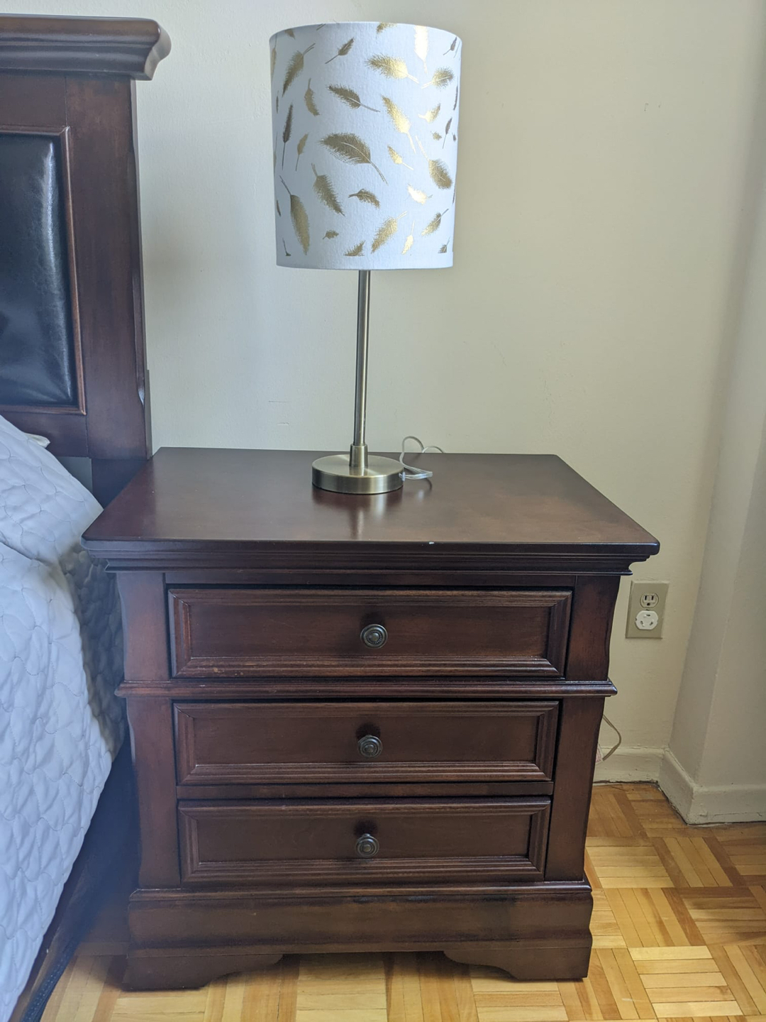 2 table lamps