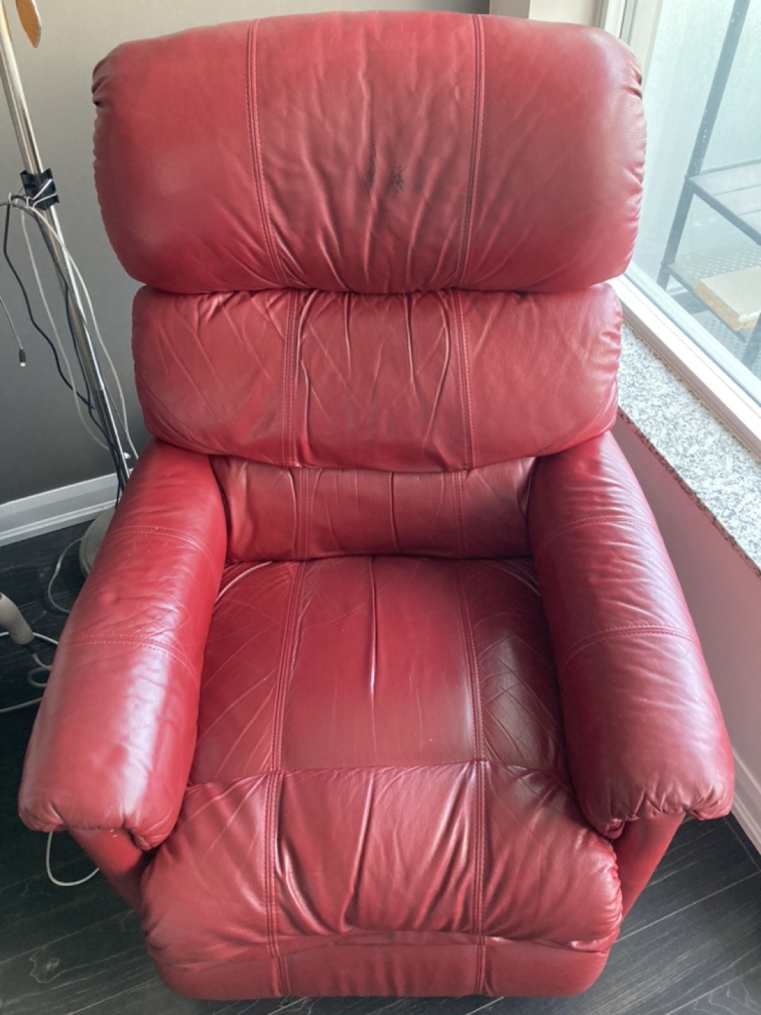 Red leather LAZ-Boy recliner