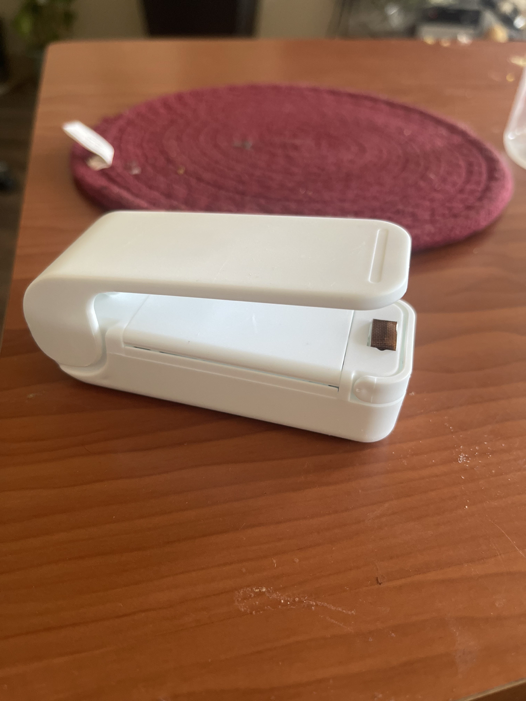 Plastic sealer thumbnail