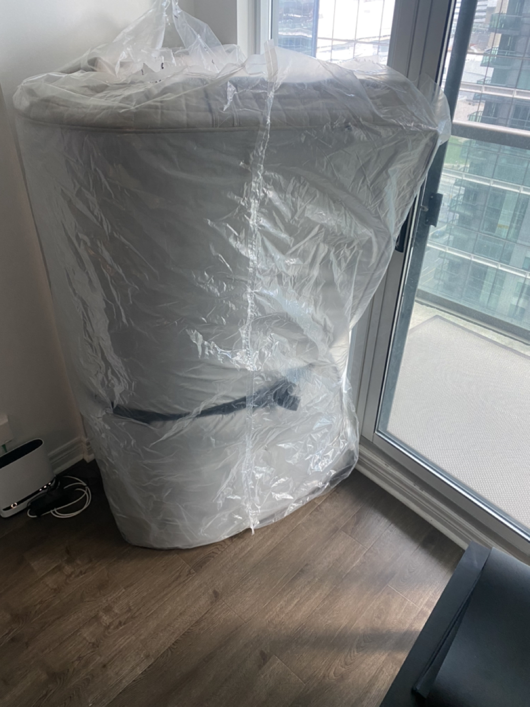 Ikea haugesund queen mattress on sale in very good condition. - photo 3