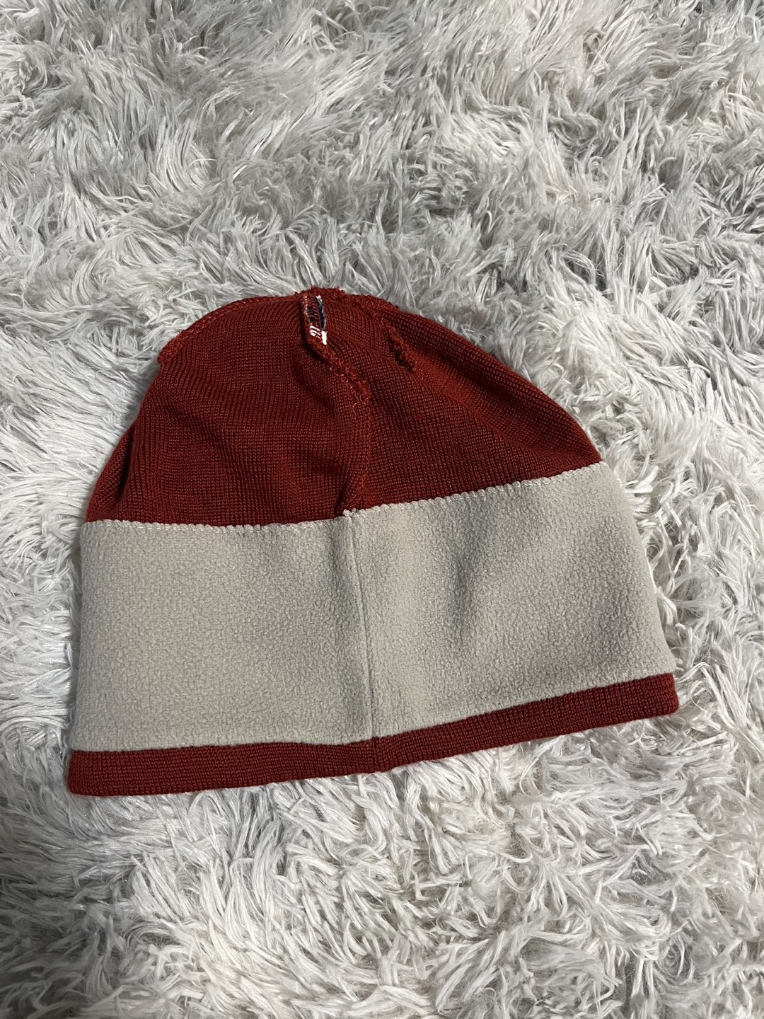 ARCTERYX beanie barely worn. - photo 3