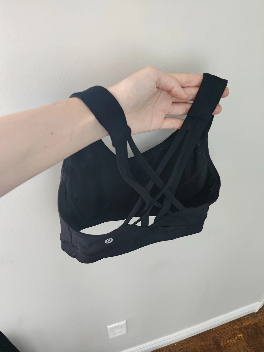 LuLuLemon Sports Bra Size 6 - photo 2