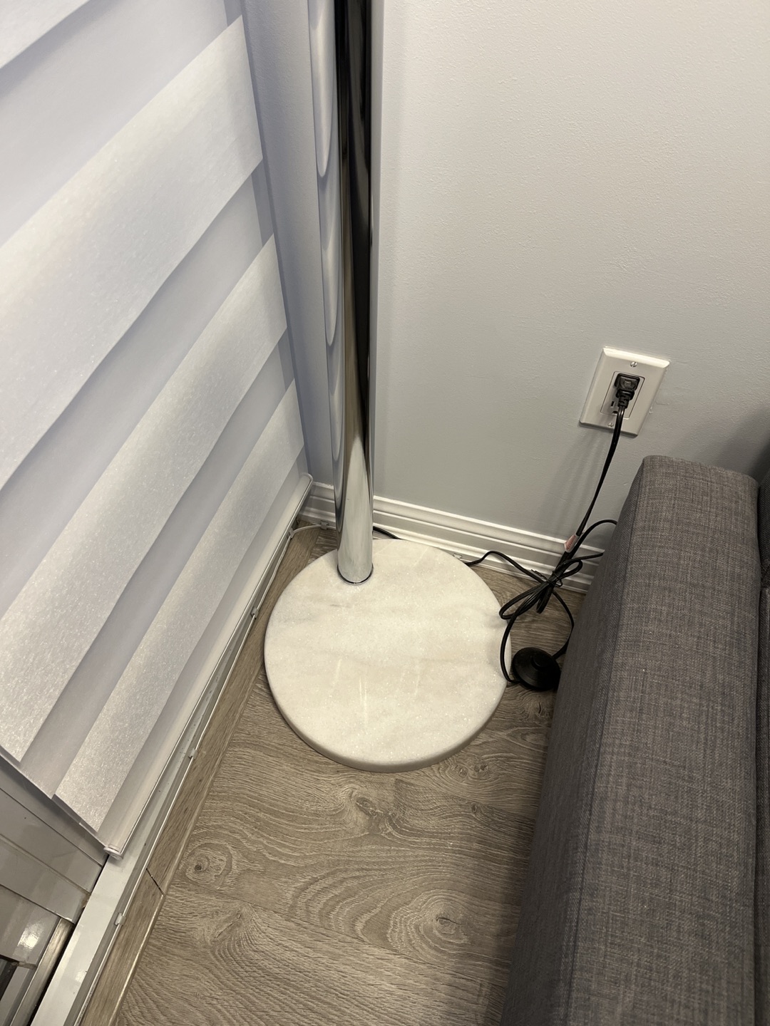 Structube Floor Lamp - photo 2