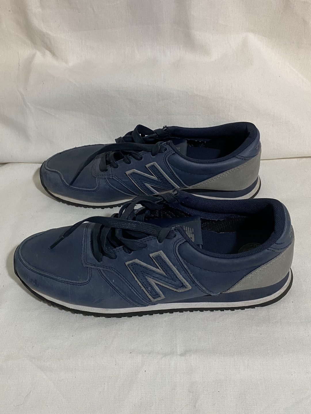 New Balance 420 Sneakers Runners size 7.5 image indicator(2)
