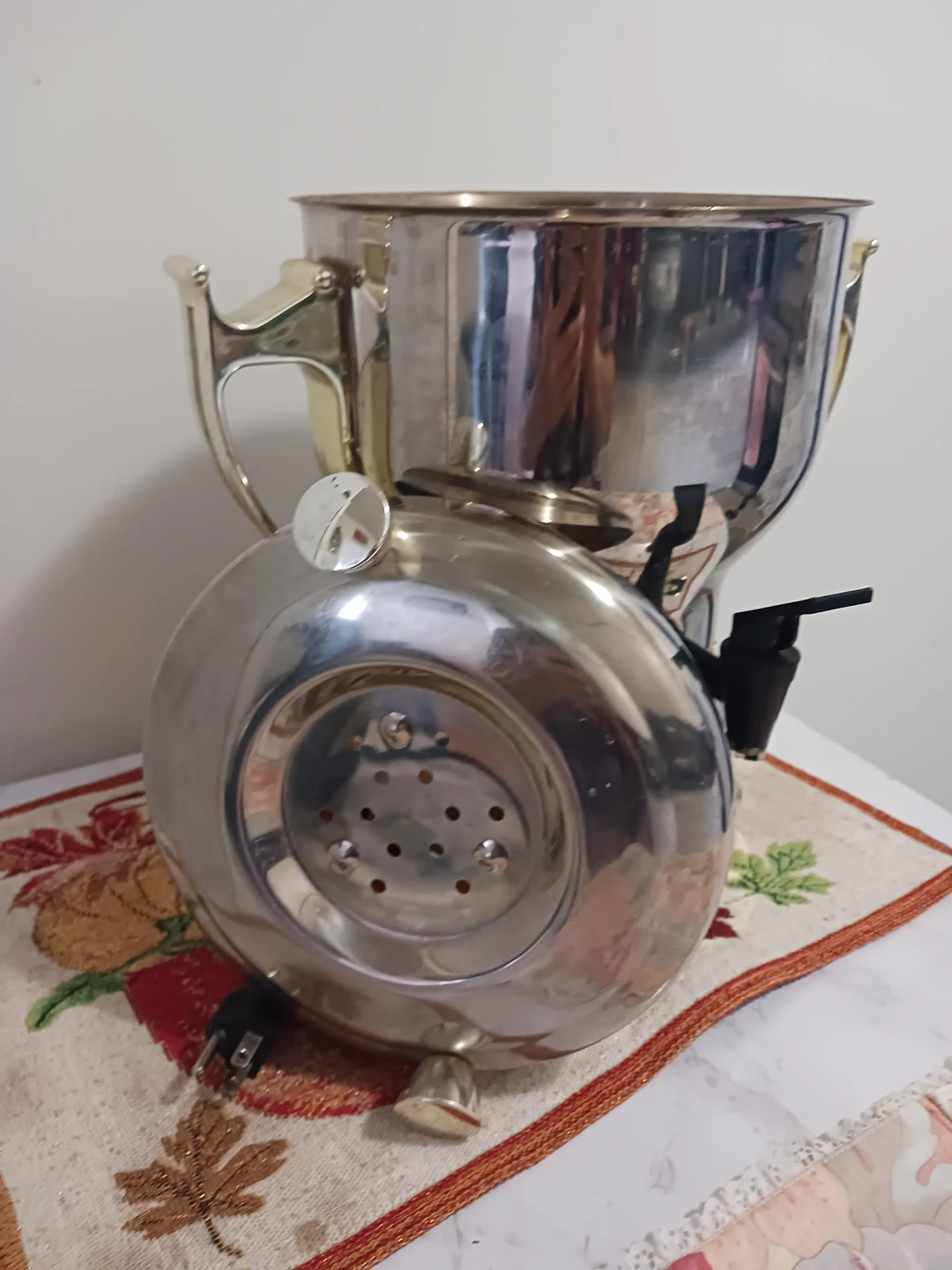 Iranian samavar tea maker $100 image indicator(3)