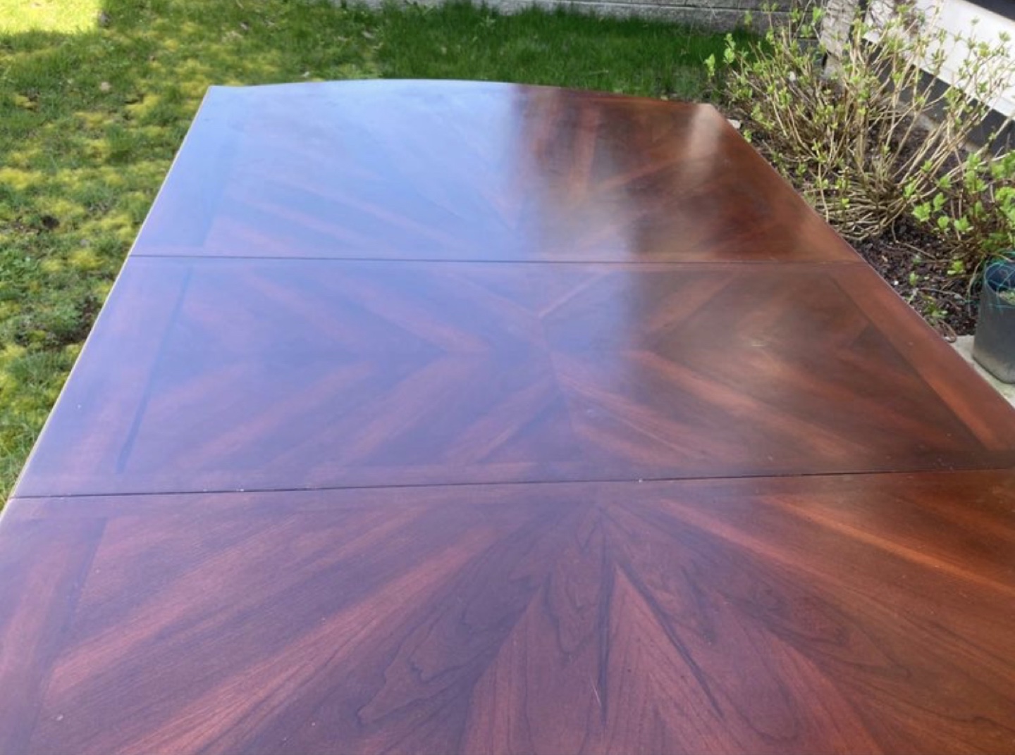 Grand mahogany dining table image indicator(5)