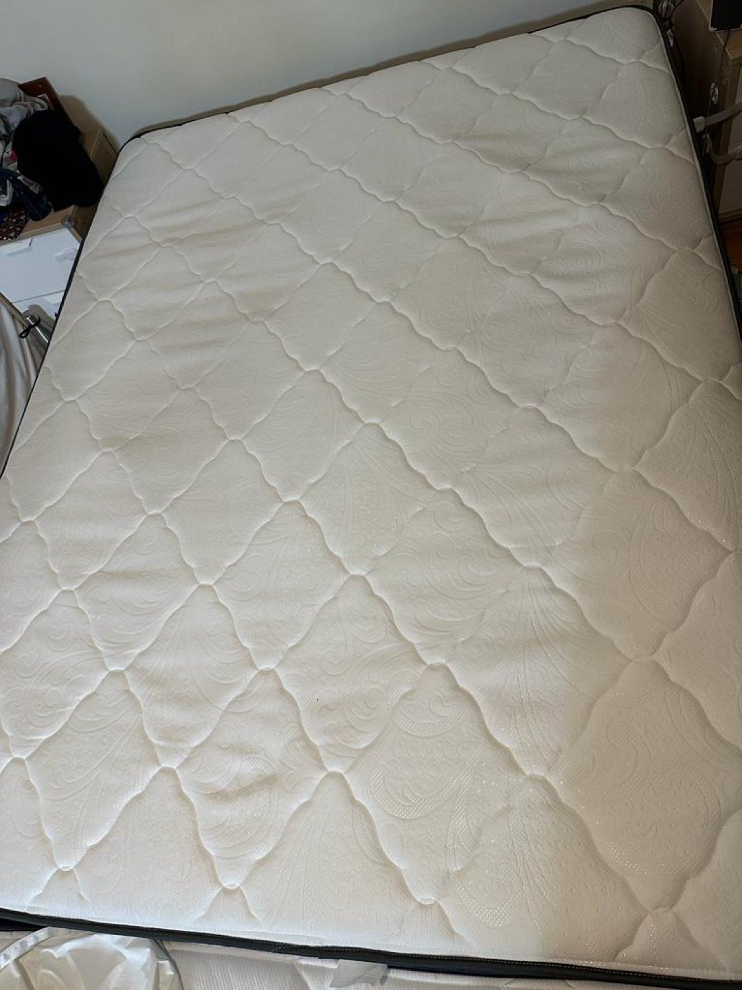 Queen spring mattress