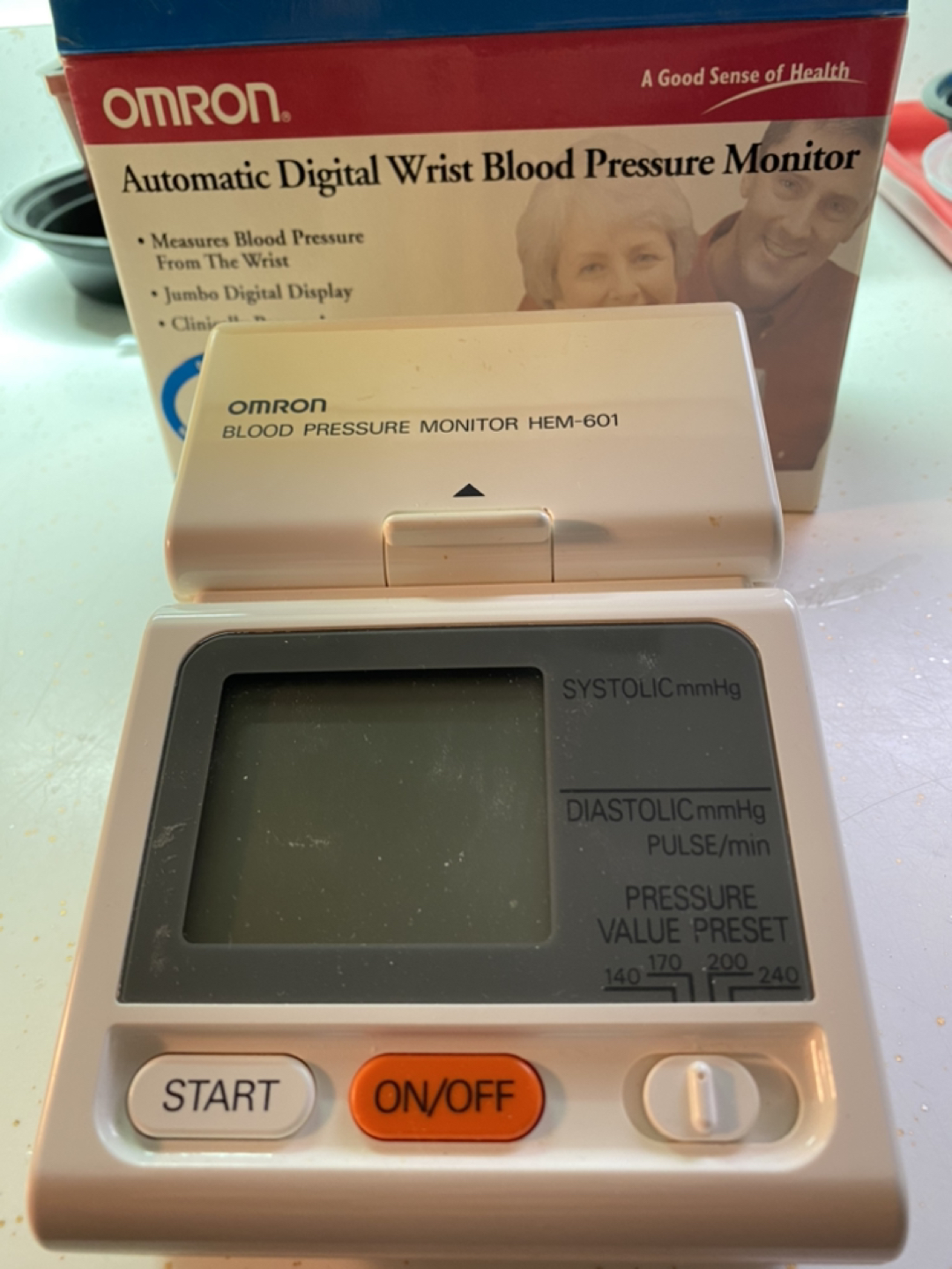 Blood pressure monitor. Wrist cuff. #freecycle - photo 2
