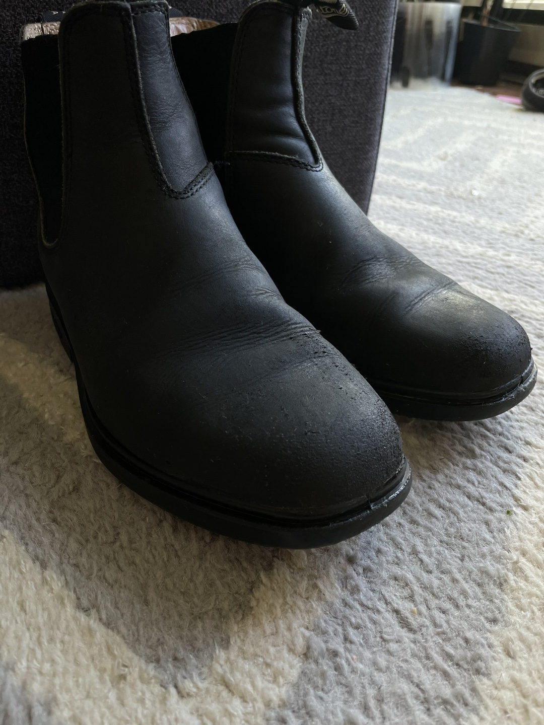 Black Blundstones Size 5 make me an offer! - photo 4