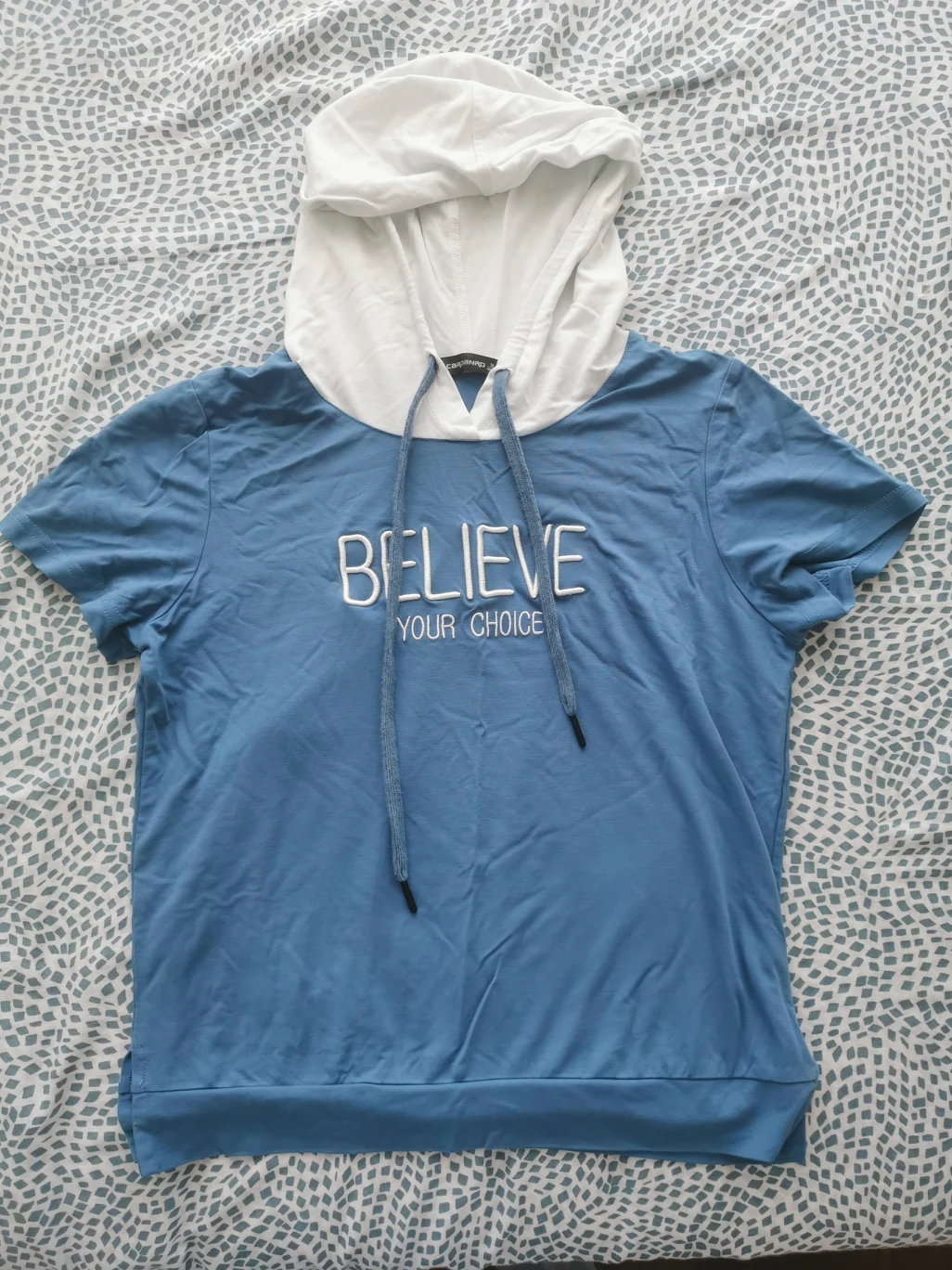 T-shirt thumbnail