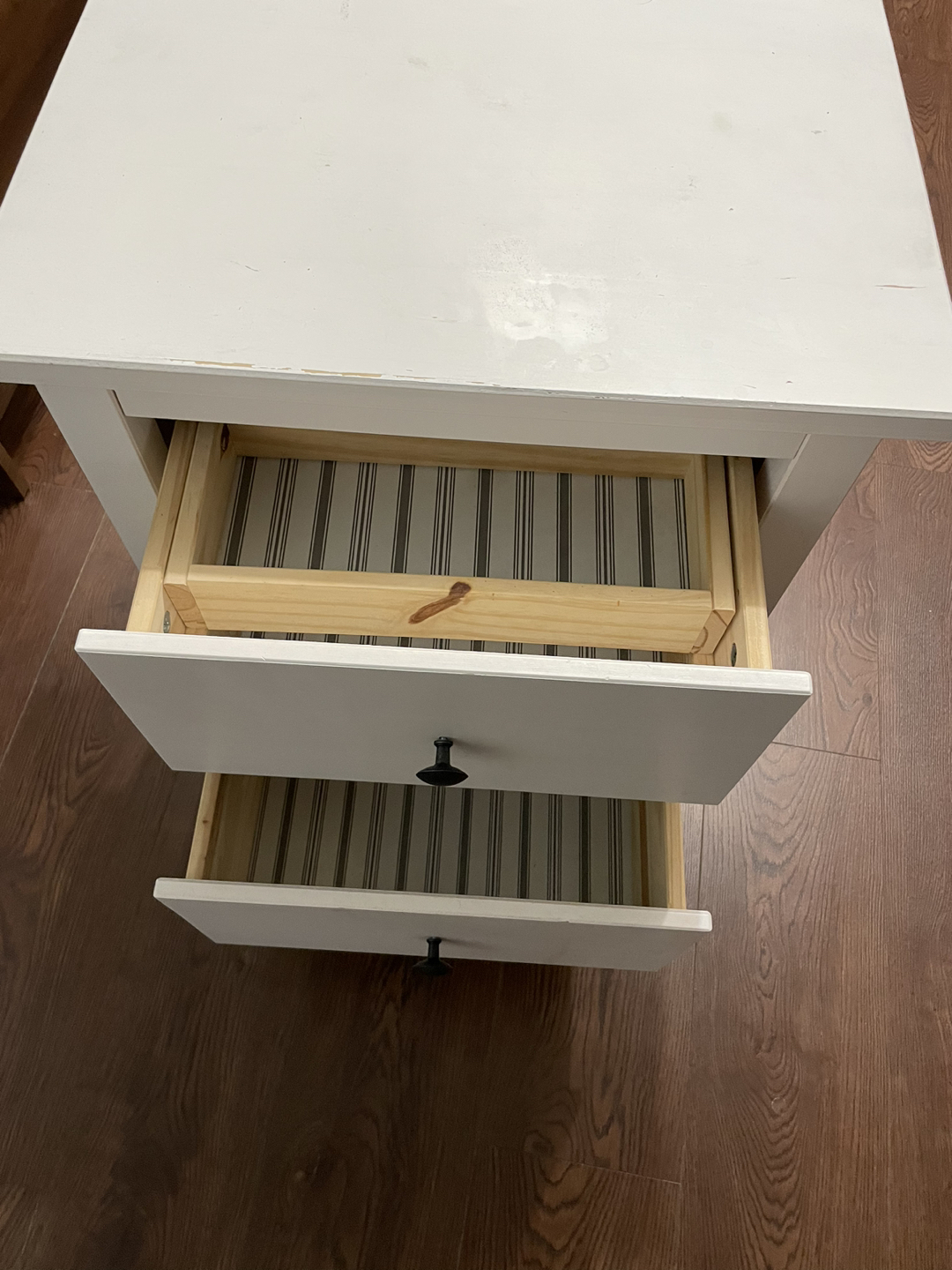 Ikea Hemnes 2 drawer nightstand - photo 2