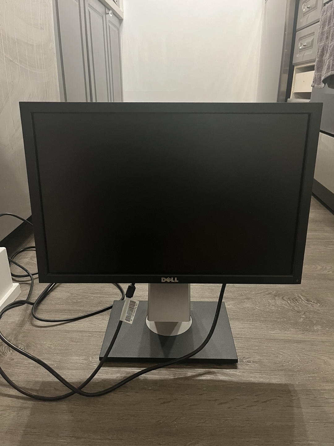 19” Dell LCD Computer Monitor - Adjustable and like new