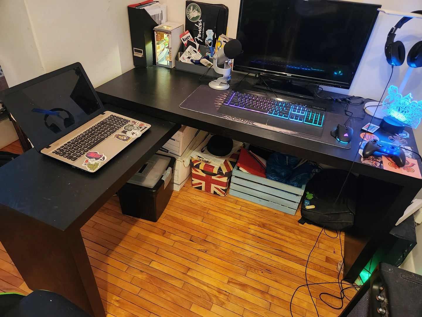 NEED IT GONE BEFORE SATURDAY!!New Ikea Desk + gaming chair - photo 4