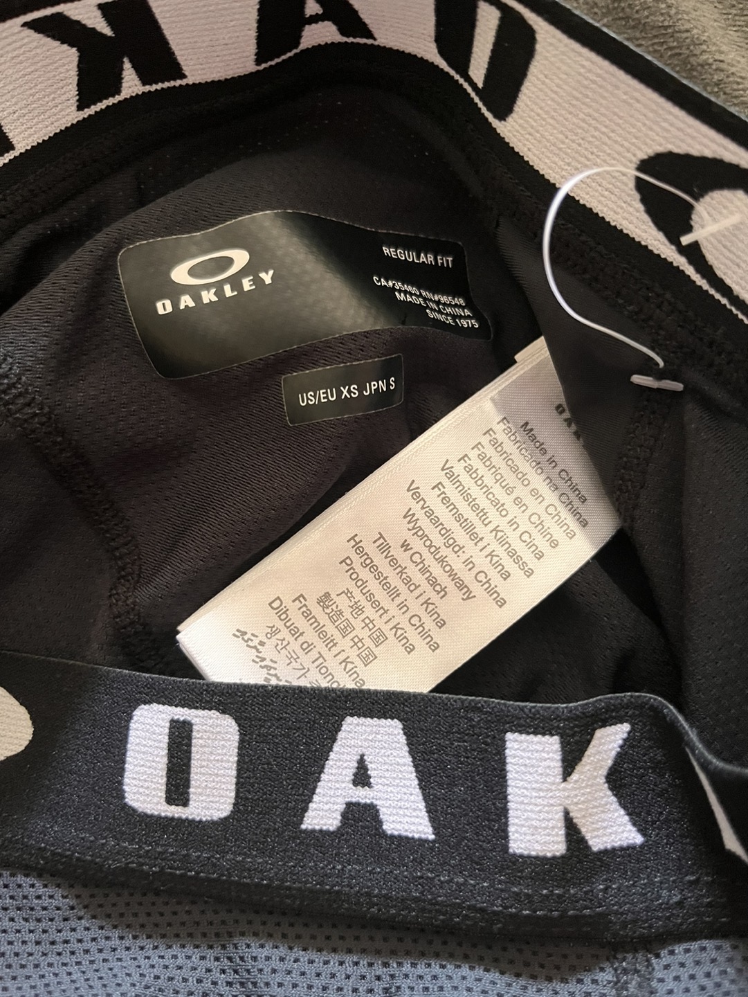 OAKLEY Black MTB Inner Shorts Regular Fit BRAND NEW image indicator(3)