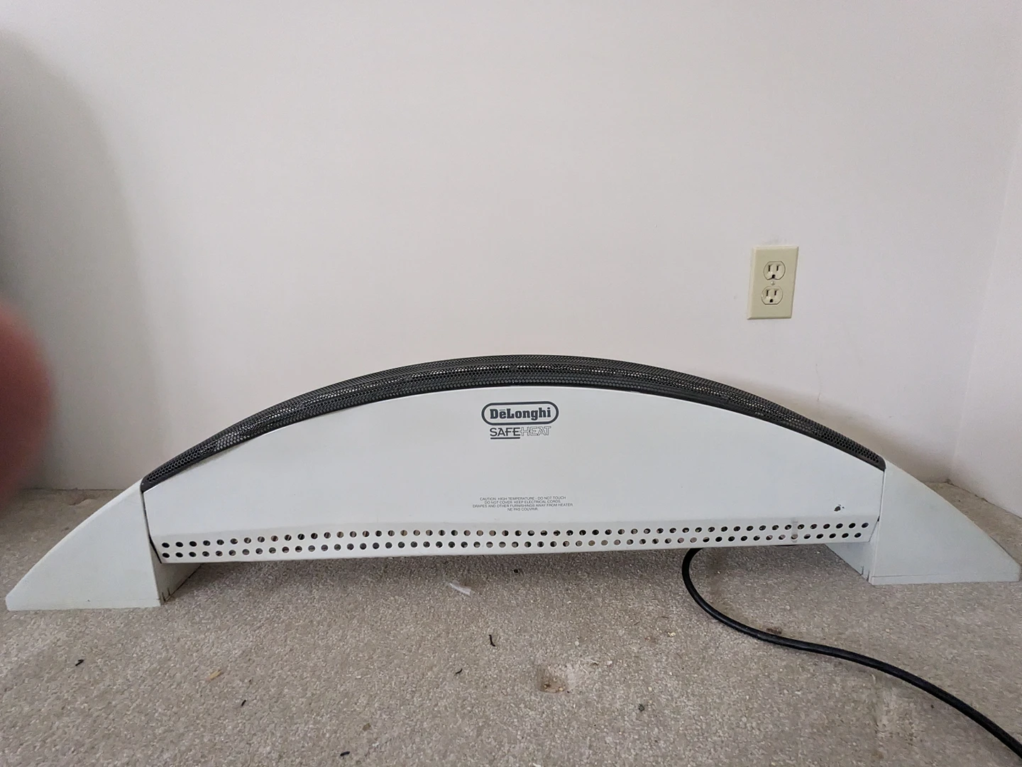 DeLonghi SAFEHEAT electric space heater.