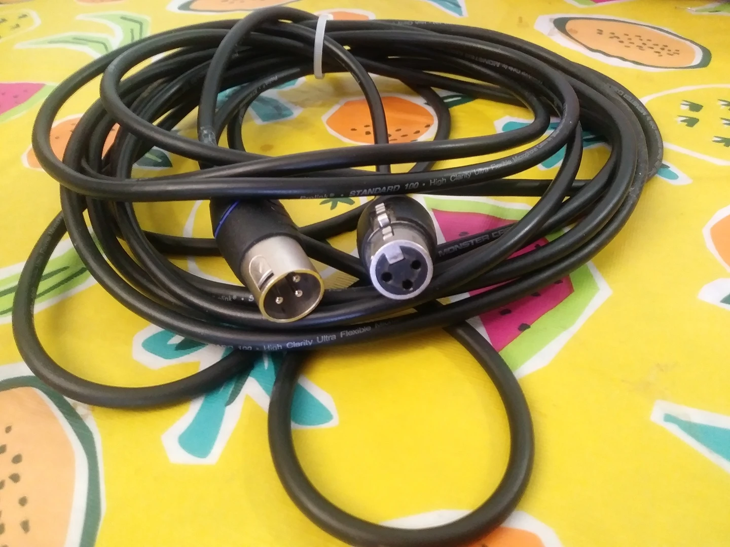 Audio Cables and connectors, three pin XLR image indicator(2)