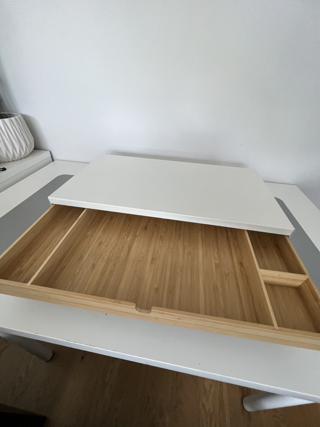 Ikea Desk Stand with drawer (ELLOVEN) - photo 2