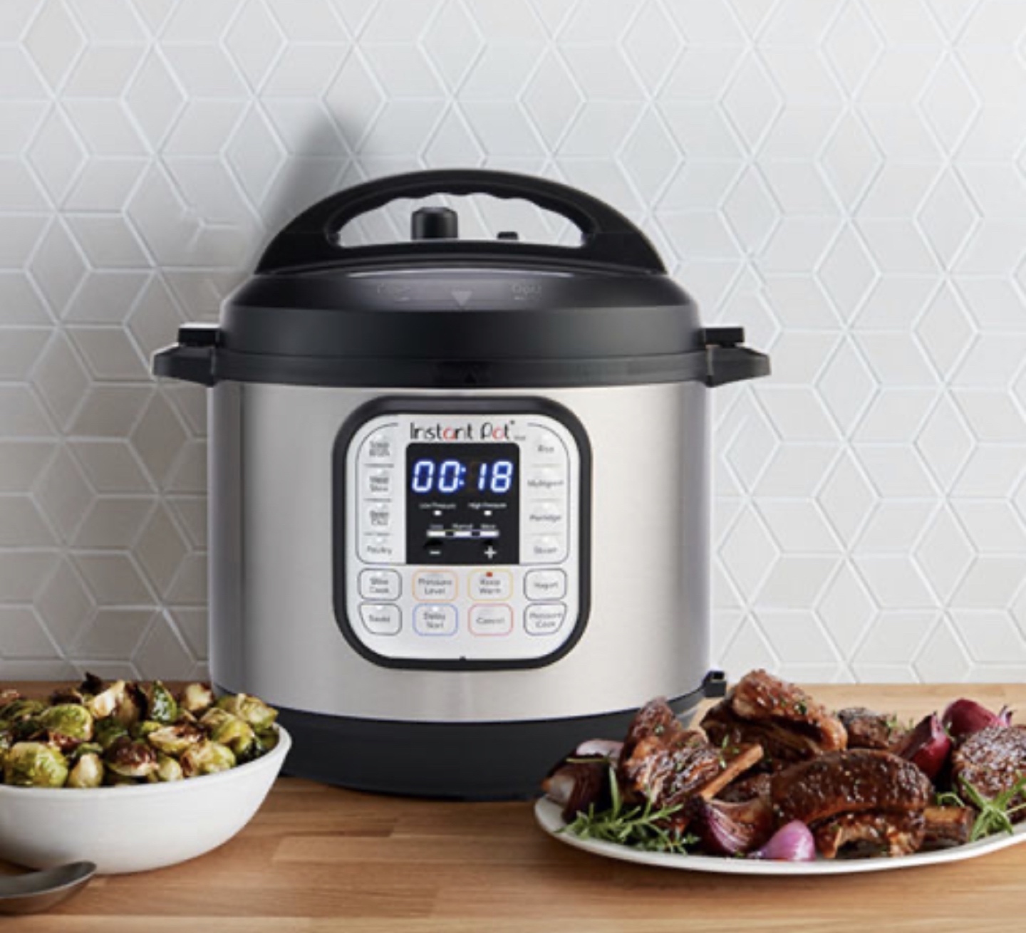 Instant Pot  7-in-1 Pressure Cooker - 6QT - photo 2