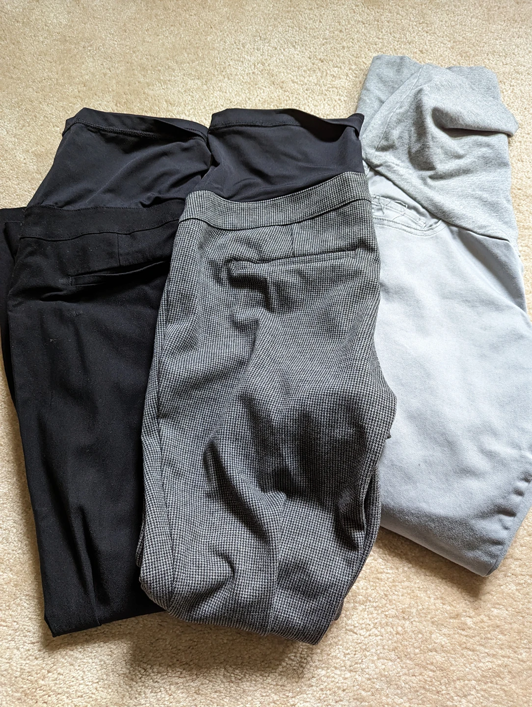 Maternity pants size medium (3 pairs) #freecycle thumbnail