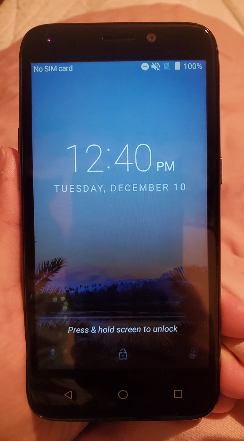 Brand New ZTE Phone - photo 2