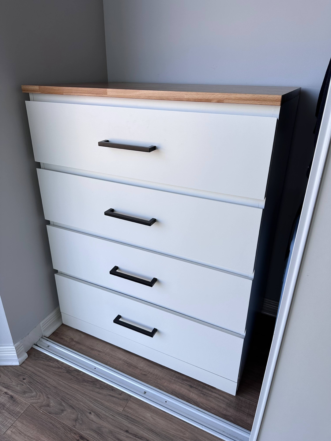 IKEA MALM Dresser - photo 2