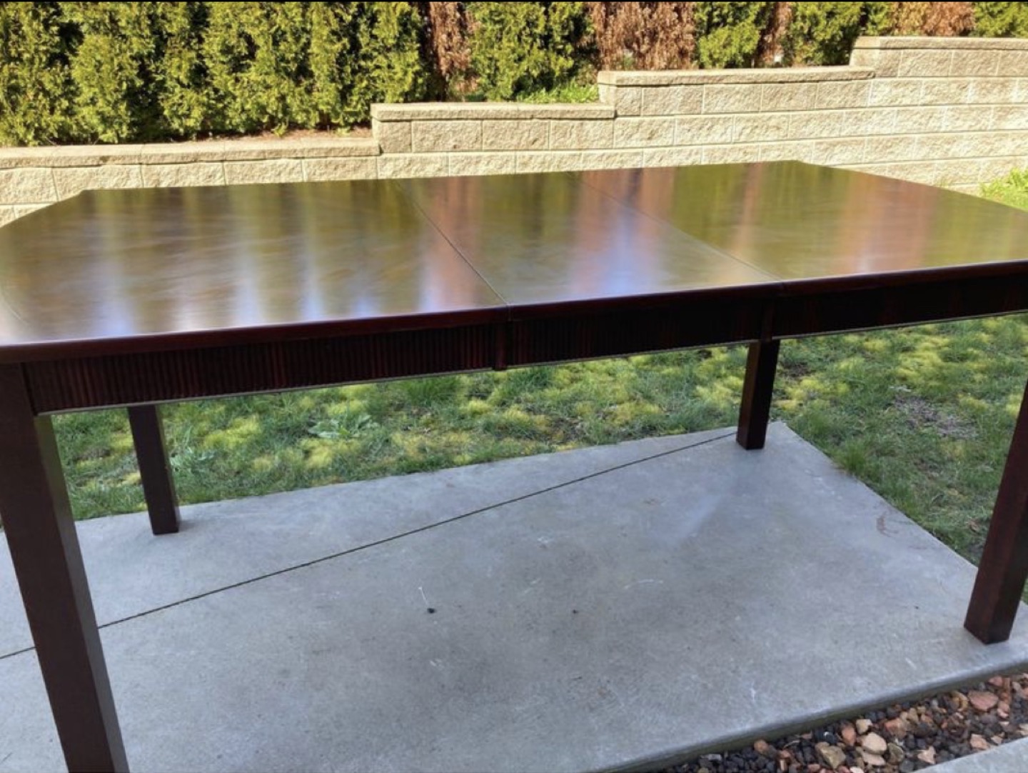 Grand mahogany dining table image indicator(7)