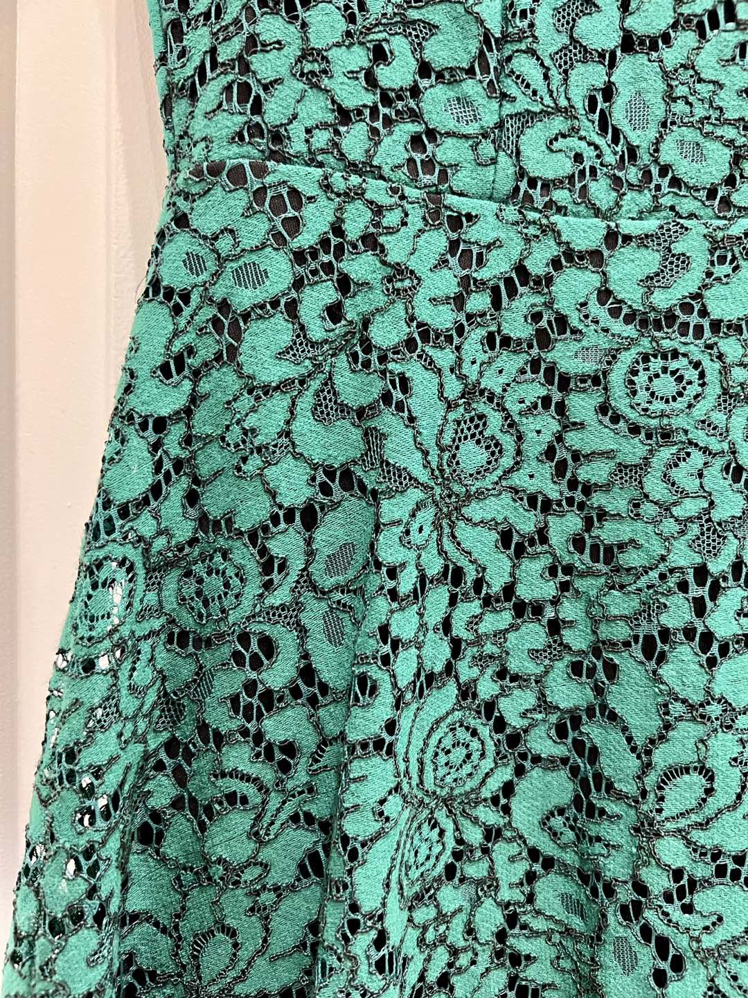 Green Lace Dress - Suzy Shier image indicator(4)