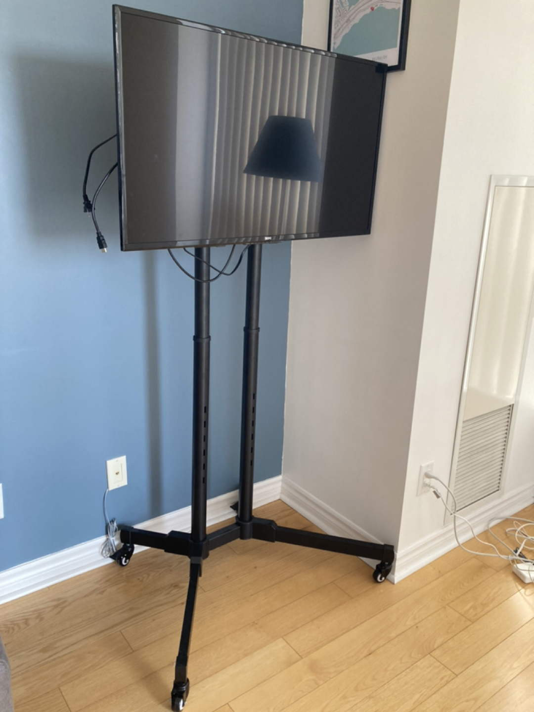 TV stand (cart) thumbnail