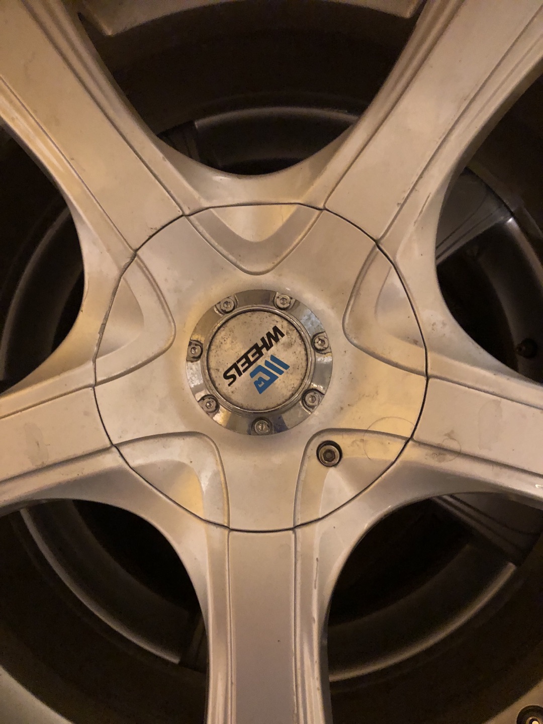 Used 19 inch rims - photo 4