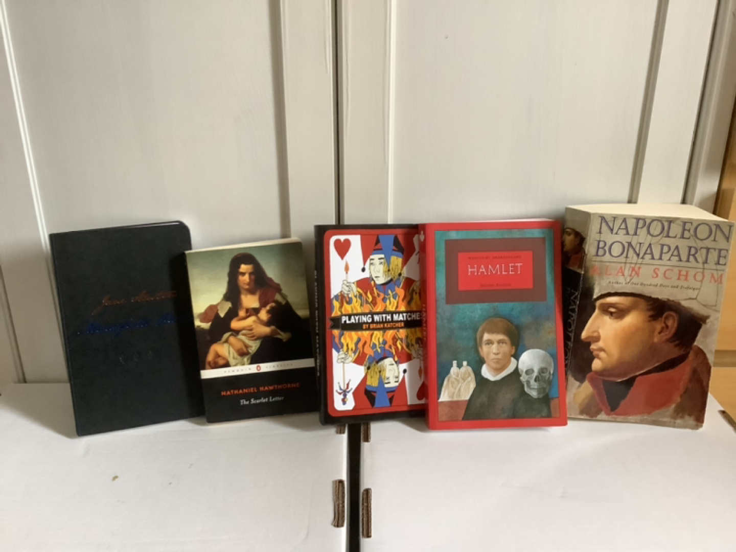 Assortment of books! - photo 4