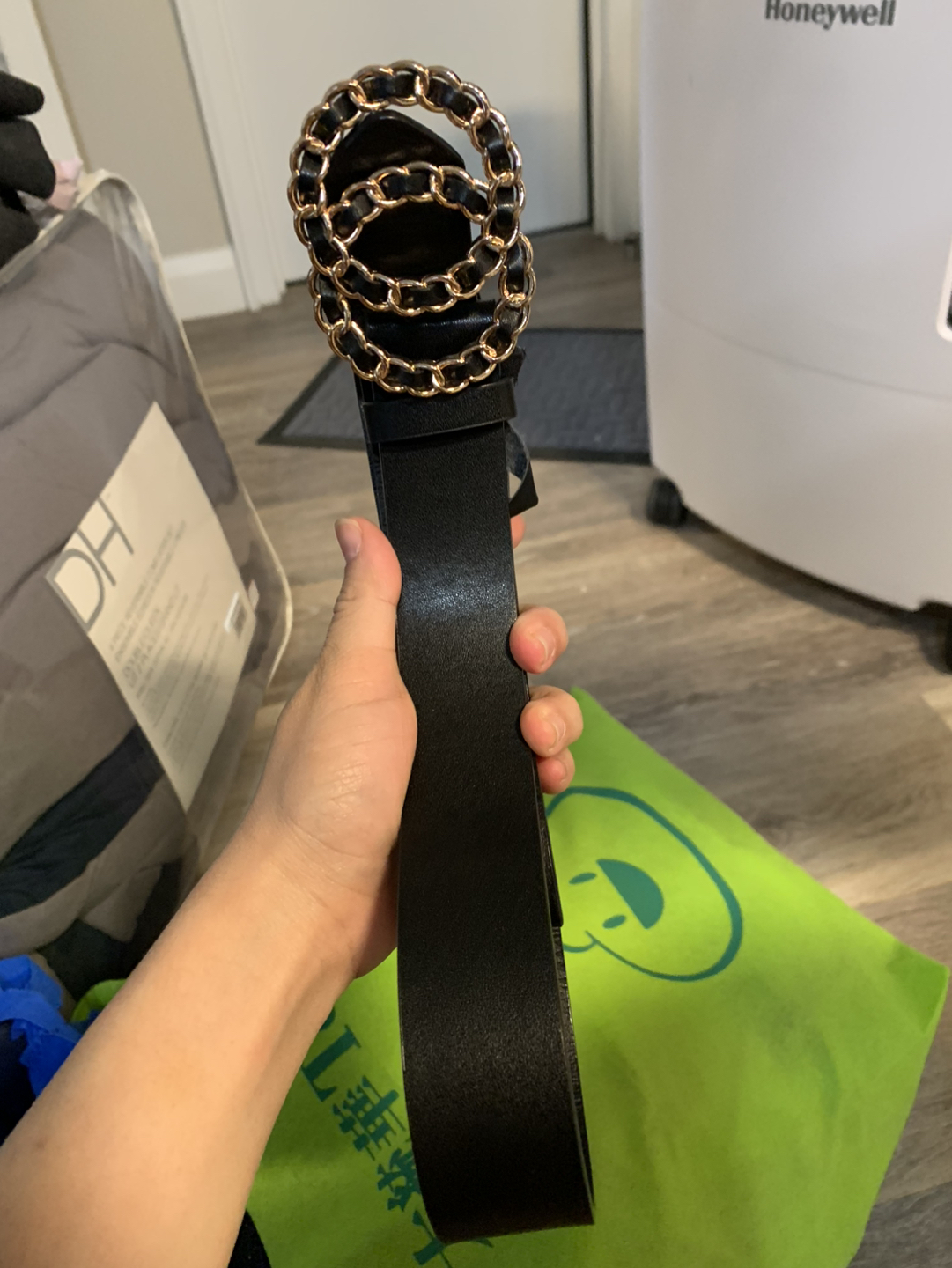 Leather belt female