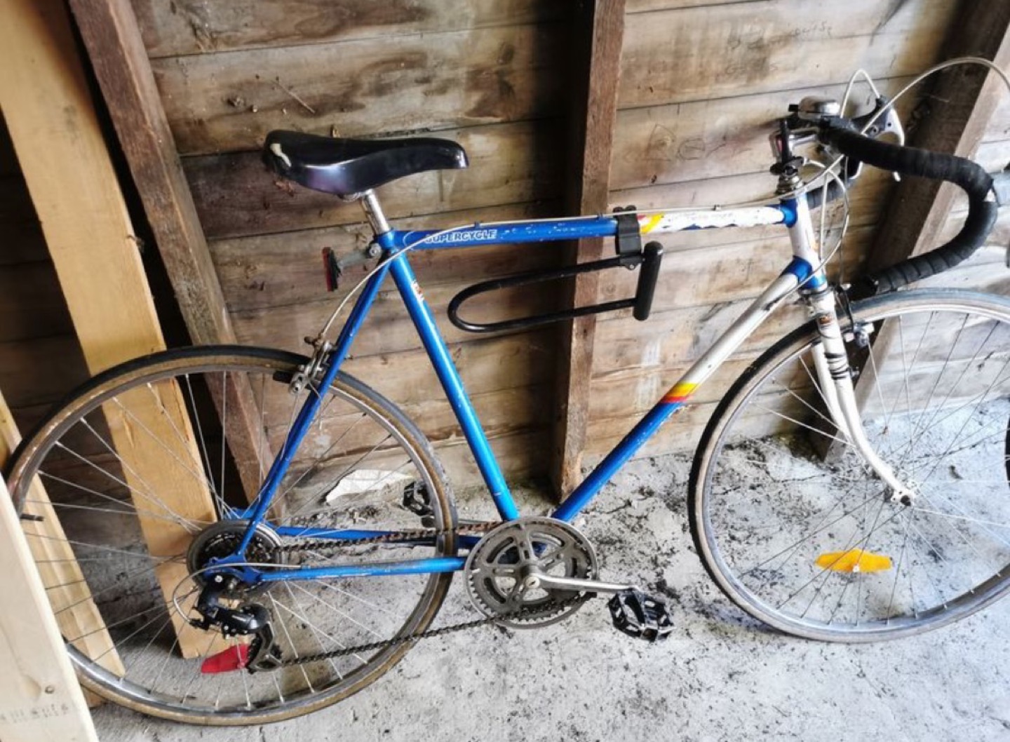 Older road bike in great condition thumbnail