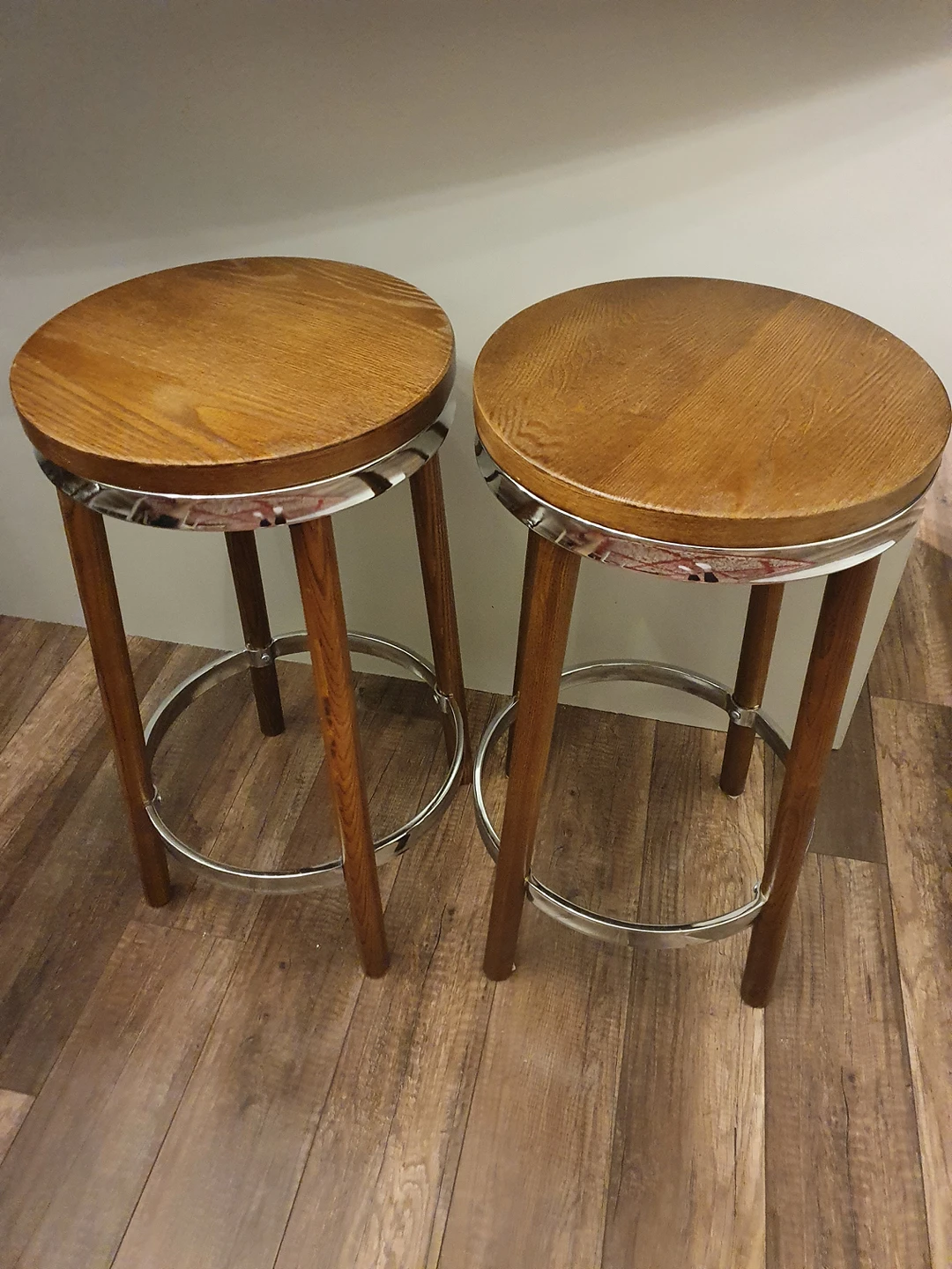 SALE 2 wooden bar stools with metal accents 25.5" - photo 3