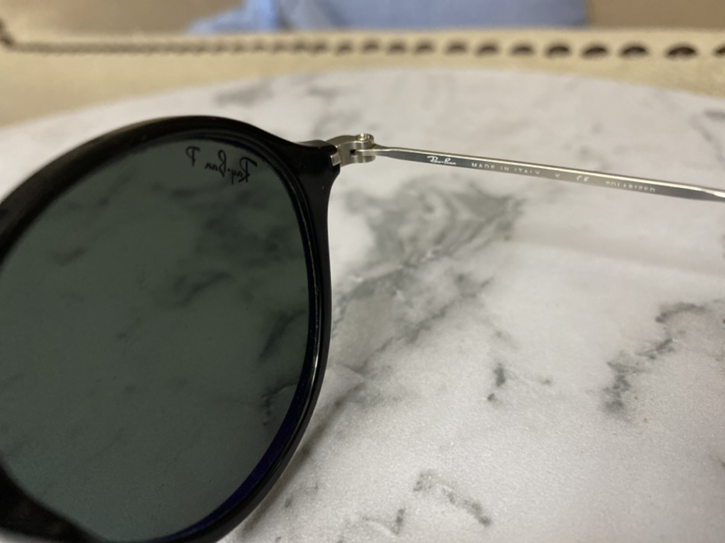 Ray Ban sunglasses image indicator(3)