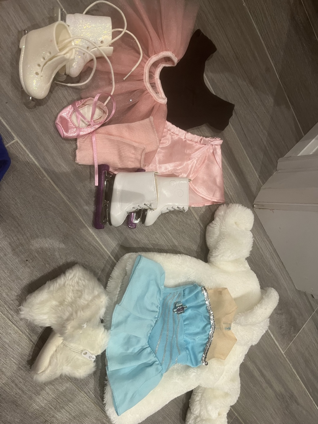 American Girl Doll and My Generation clothing and Accessories - photo 2