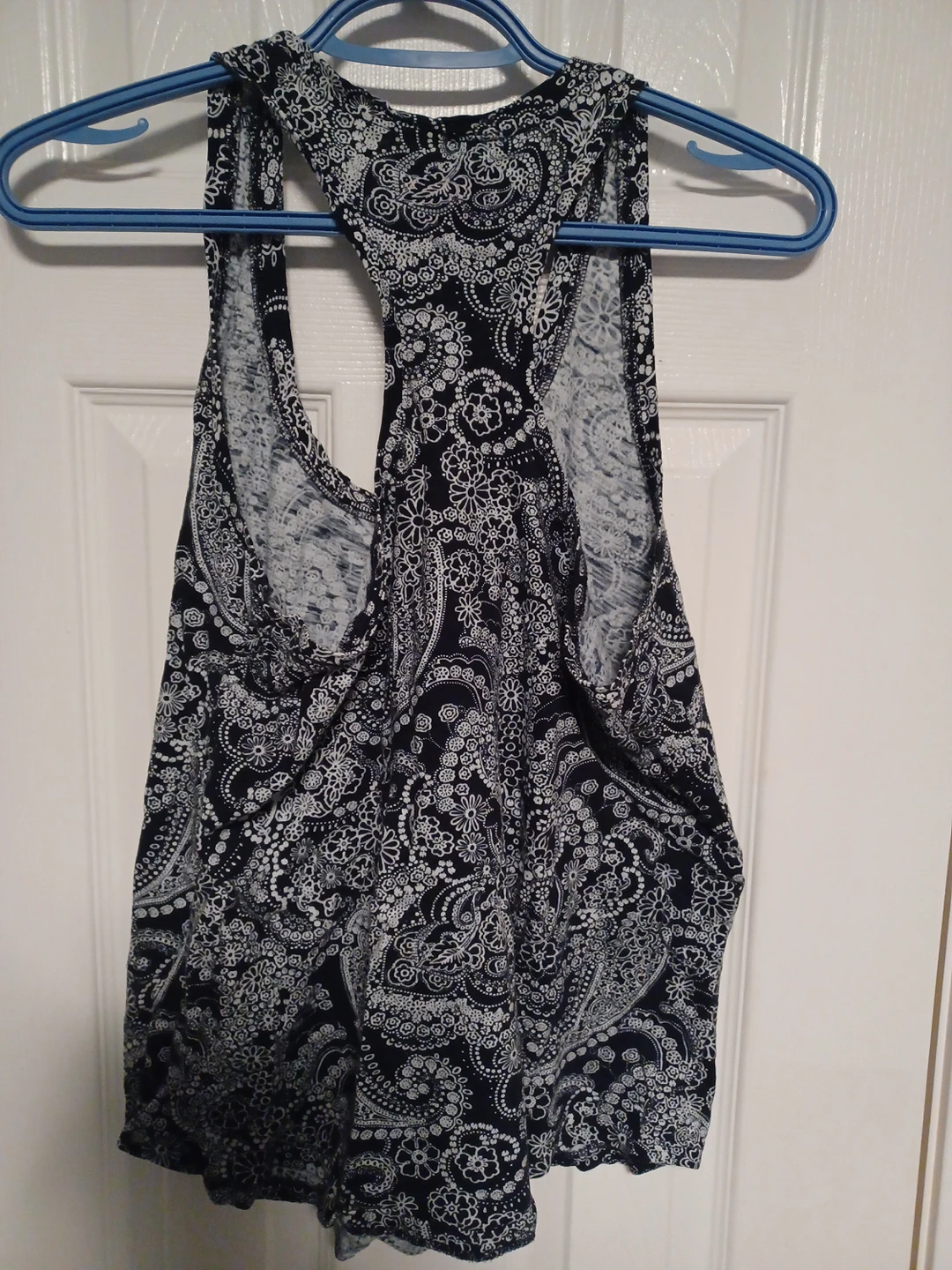 Joe Fresh Active Medium Tanktop image indicator(2)