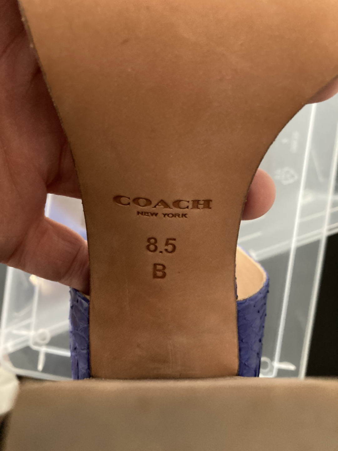 Coach sandals - size 8.5 image indicator(3)