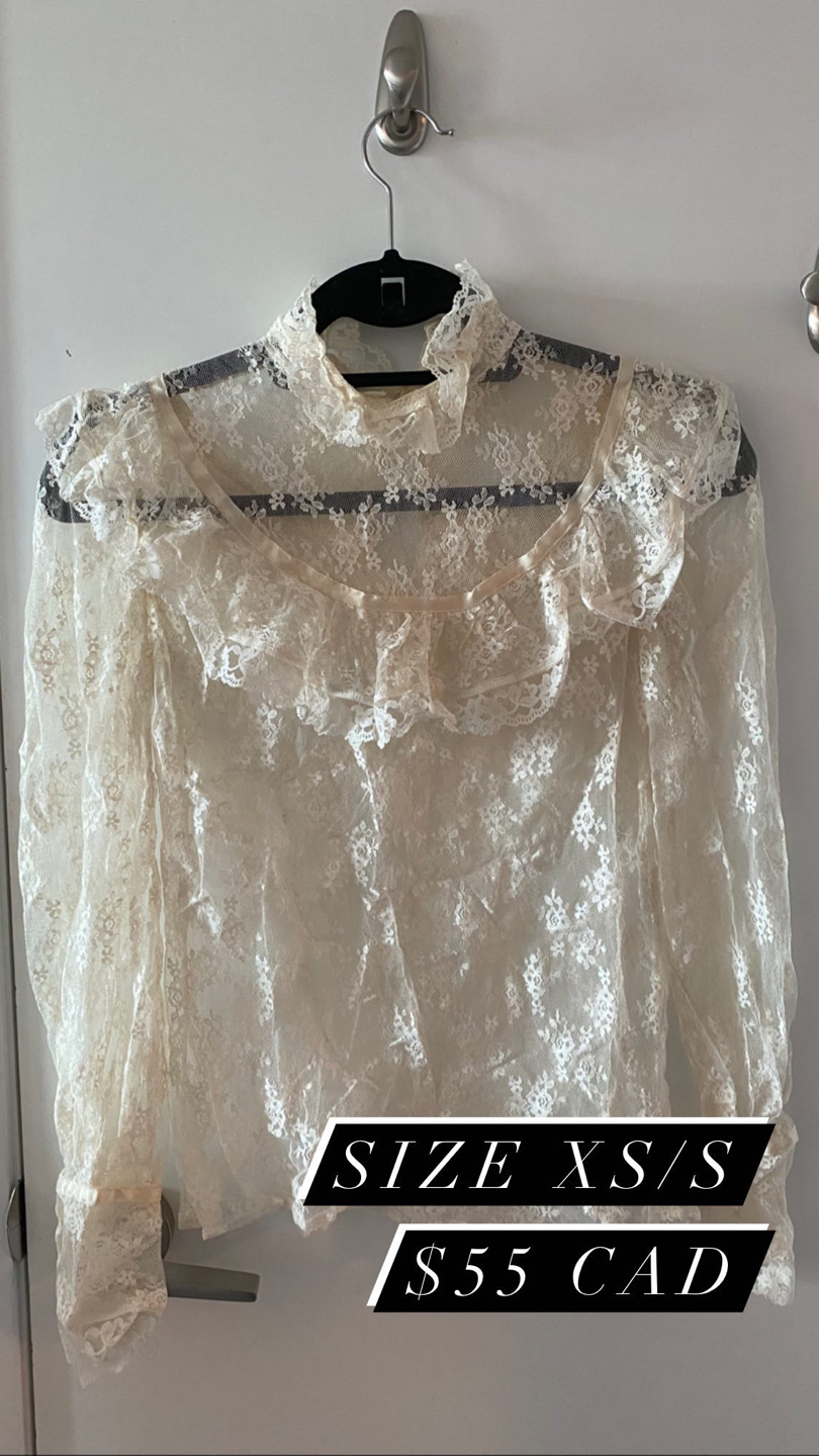Vintage lace blouse size XS/S