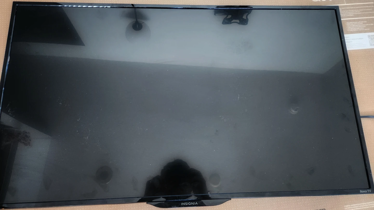 Insignia Roku TV 40inch