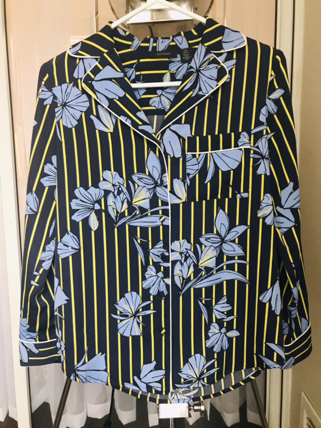 Nordstrom’s Halogen label floral striped pyjama style blouse XS