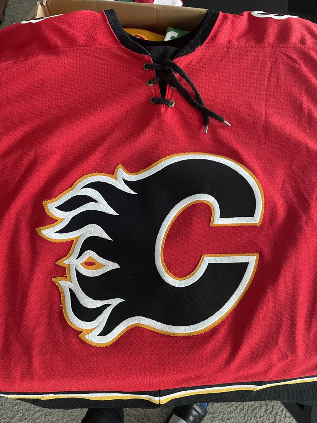 Calgary flames jersey thumbnail