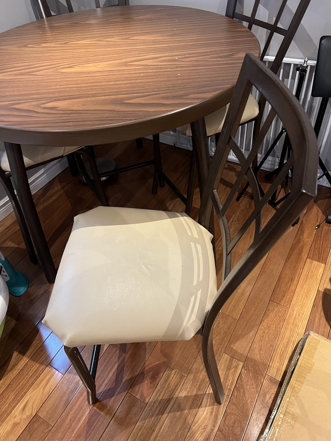 Dinning table - photo 2