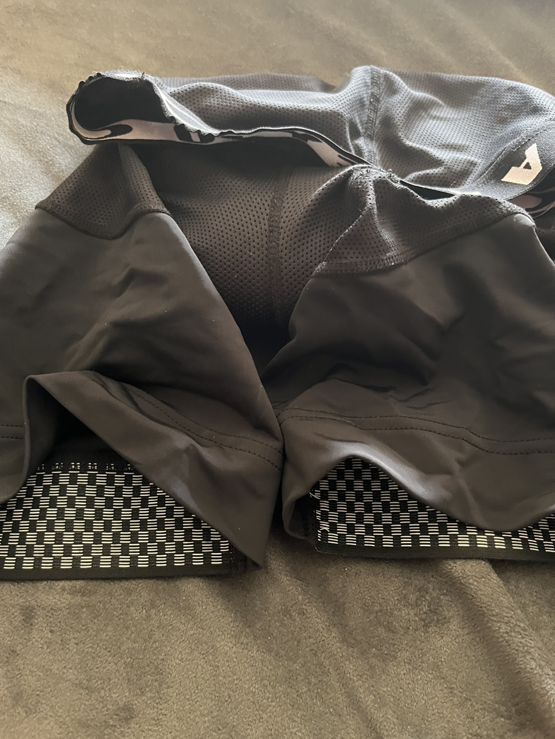 OAKLEY Black MTB Inner Shorts Regular Fit BRAND NEW image indicator(4)