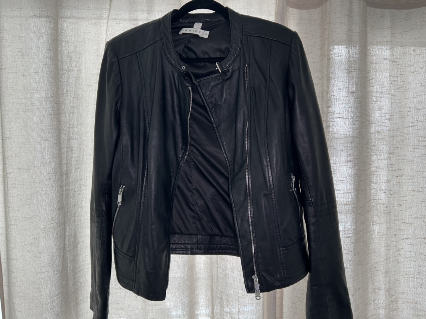 Danier Women Moto Leather Jacket MED - photo 2