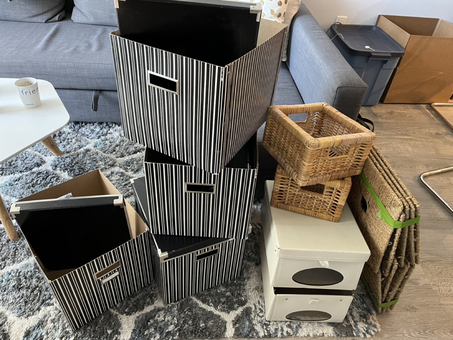 Storage boxes/baskets